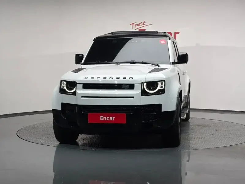 2023 Land Rover Defender с пробегом 52 594 км
