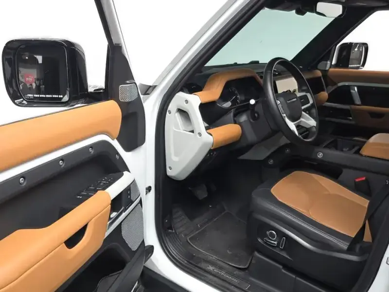 2023 Land Rover Defender с пробегом 52 594 км