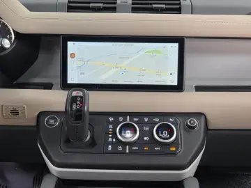 2022 Land Rover Defender с пробегом 60 368 км