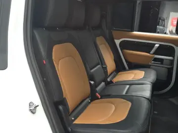 2023 Land Rover Defender с пробегом 52 594 км
