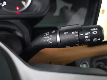 2023 Land Rover Defender с пробегом 52 594 км