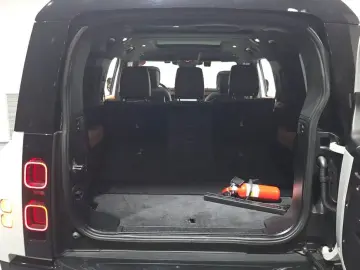 2023 Land Rover Defender с пробегом 52 594 км