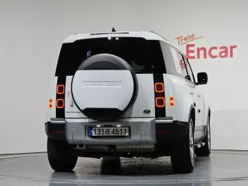 2023 Land Rover Defender с пробегом 35 711 км