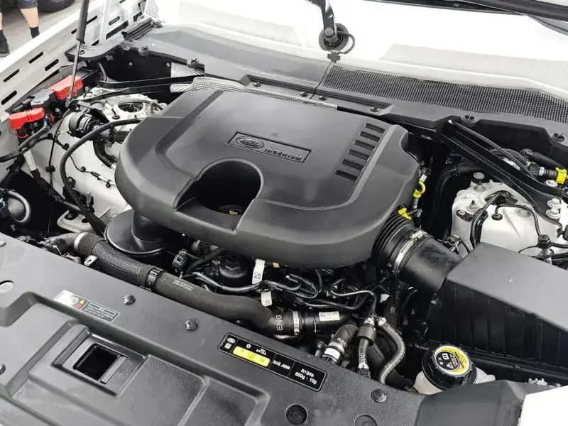 2023 Land Rover Defender с пробегом 35 711 км
