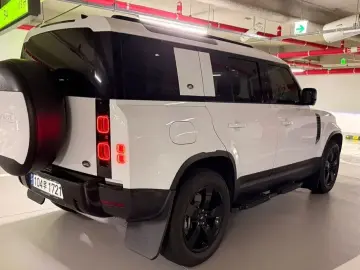 2023 Land Rover Defender с пробегом 16 800 км