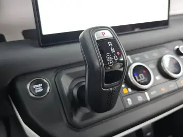2023 Land Rover Defender с пробегом 35 711 км