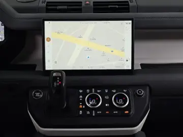 2023 Land Rover Defender с пробегом 35 711 км