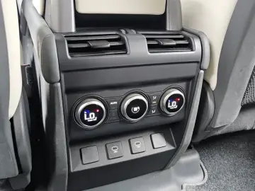 2023 Land Rover Defender с пробегом 35 711 км
