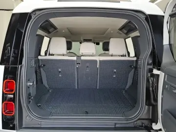 2023 Land Rover Defender с пробегом 35 711 км
