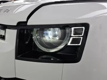 2023 Land Rover Defender с пробегом 35 711 км