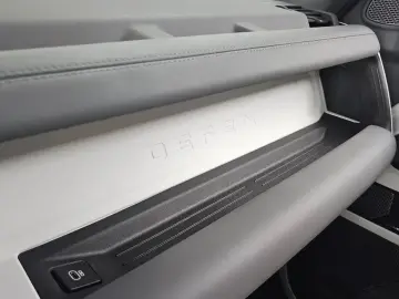 2023 Land Rover Defender с пробегом 35 711 км