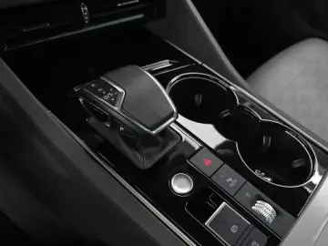 2023 Volkswagen Touareg с пробегом 49 042 км