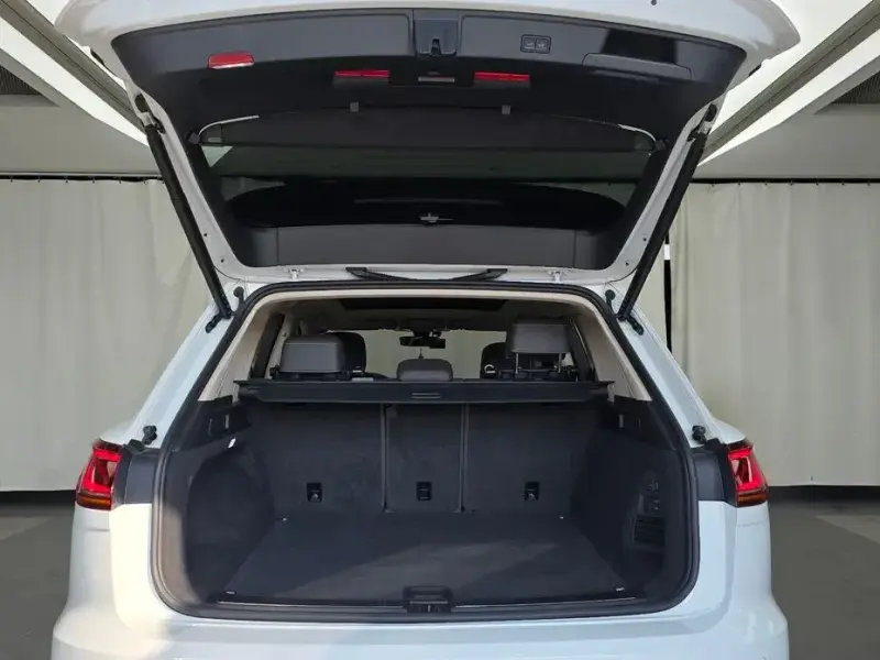 2023 Volkswagen Touareg с пробегом 49 042 км