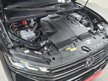 2025 Volkswagen Touareg с пробегом 5 761 км