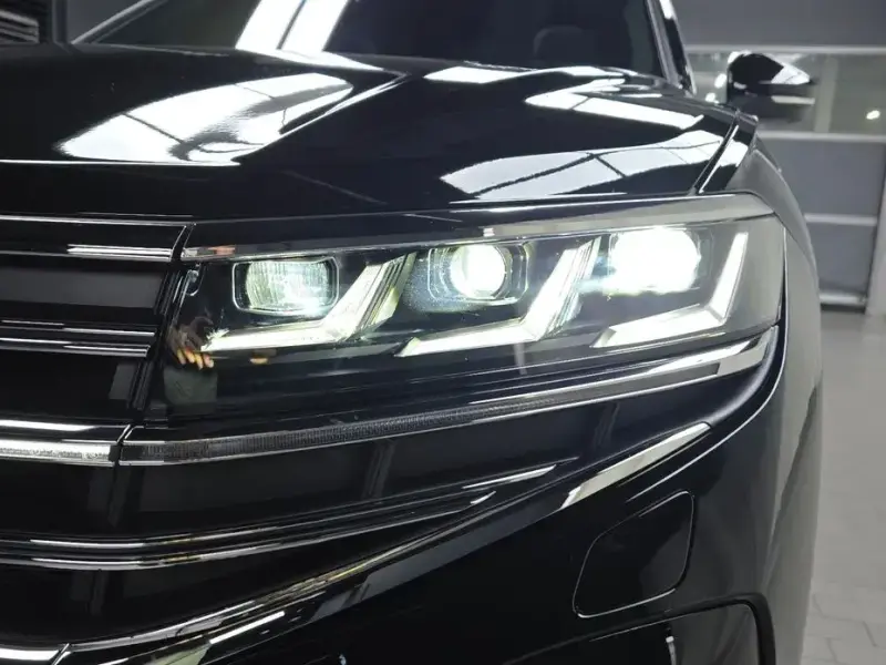 2025 Volkswagen Touareg с пробегом 5 761 км