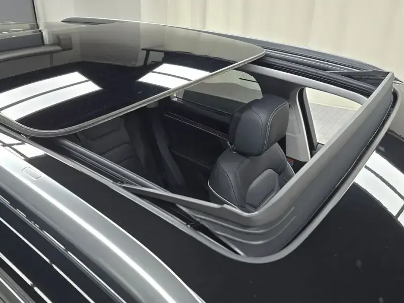 2025 Volkswagen Touareg с пробегом 5 761 км