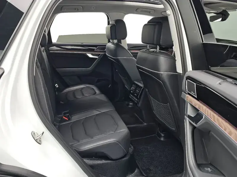 2024 Volkswagen Touareg с пробегом 18 074 км