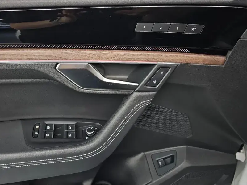 2024 Volkswagen Touareg с пробегом 18 074 км