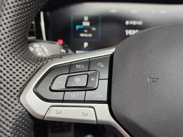 2025 Volkswagen Touareg с пробегом 19 254 км