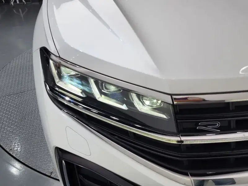2025 Volkswagen Touareg с пробегом 19 254 км