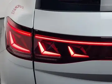 2025 Volkswagen Touareg с пробегом 19 254 км