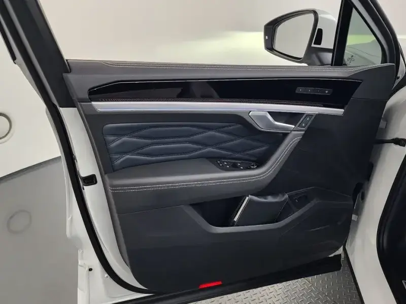 2025 Volkswagen Touareg с пробегом 19 254 км