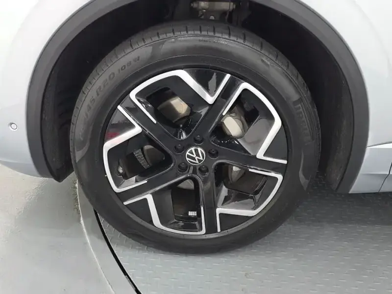 2024 Volkswagen Touareg с пробегом 21 477 км