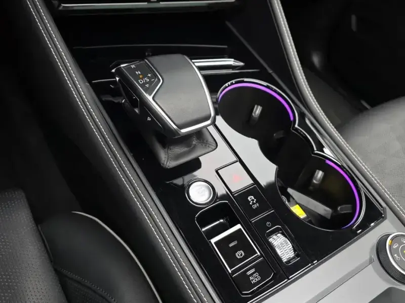 2024 Volkswagen Touareg с пробегом 21 477 км