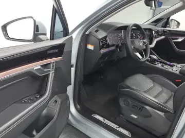 2024 Volkswagen Touareg с пробегом 21 477 км
