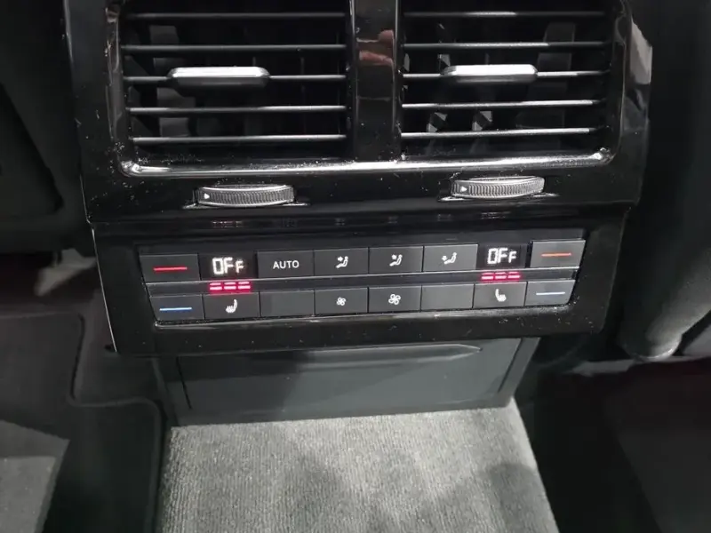 2024 Volkswagen Touareg с пробегом 21 477 км