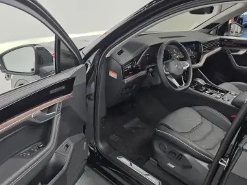 2025 Volkswagen Touareg с пробегом 3 123 км