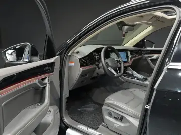2023 Volkswagen Touareg с пробегом 50 442 км