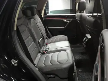 2023 Volkswagen Touareg с пробегом 50 442 км