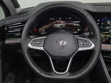 2025 Volkswagen Touareg с пробегом 3 123 км
