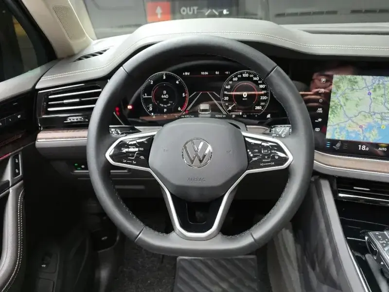 2023 Volkswagen Touareg с пробегом 50 442 км