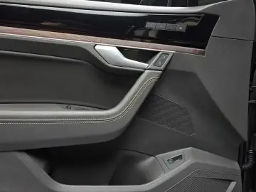 2023 Volkswagen Touareg с пробегом 50 442 км