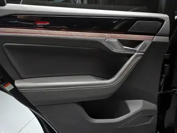 2023 Volkswagen Touareg с пробегом 50 442 км