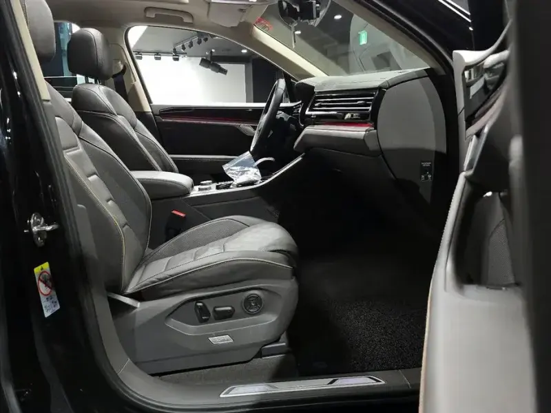2023 Volkswagen Touareg с пробегом 50 442 км