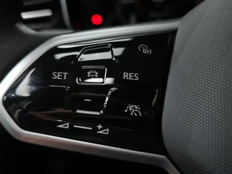 2023 Volkswagen Touareg с пробегом 50 442 км
