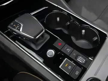 2023 Volkswagen Touareg с пробегом 50 442 км