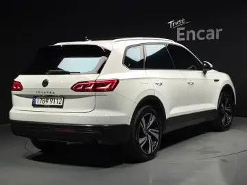 2022 Volkswagen Touareg с пробегом 47 944 км