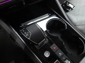 2023 Volkswagen Touareg с пробегом 37 104 км