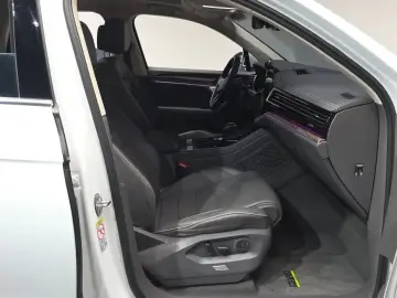 2023 Volkswagen Touareg с пробегом 37 104 км