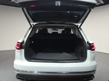 2023 Volkswagen Touareg с пробегом 37 104 км