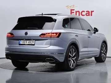 2020 Volkswagen Touareg с пробегом 111 986 км