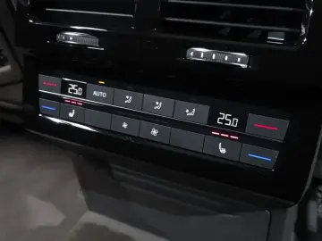 2023 Volkswagen Touareg с пробегом 37 104 км