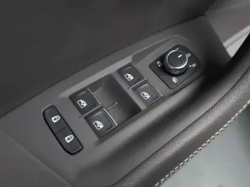 2023 Volkswagen Touareg с пробегом 37 104 км