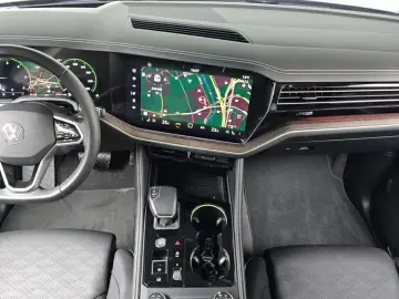 2024 Volkswagen Touareg с пробегом 26 290 км