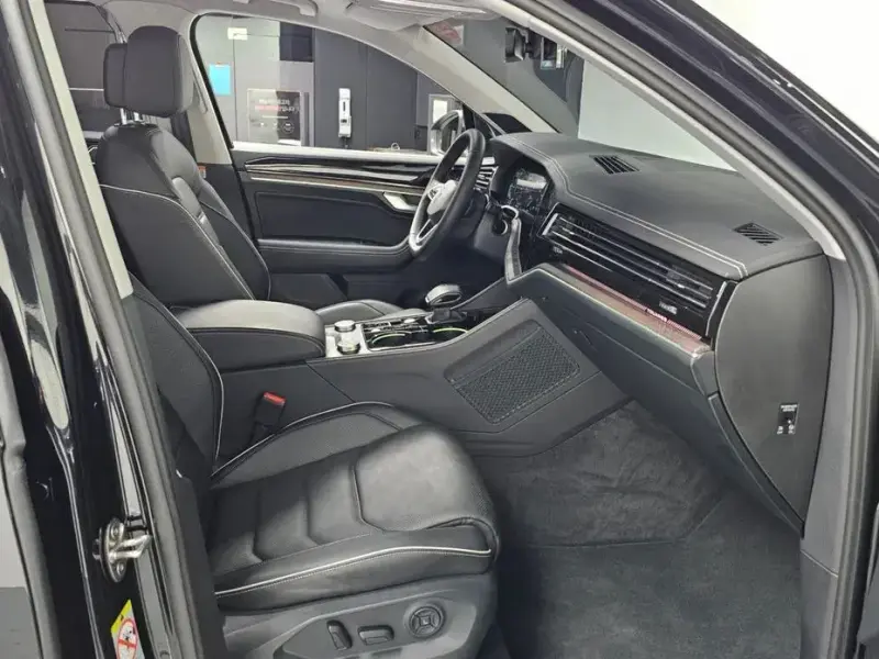 2024 Volkswagen Touareg с пробегом 26 290 км