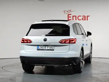 2023 Volkswagen Touareg с пробегом 96 565 км